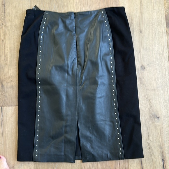 Leather skirt - Picture 3 of 7